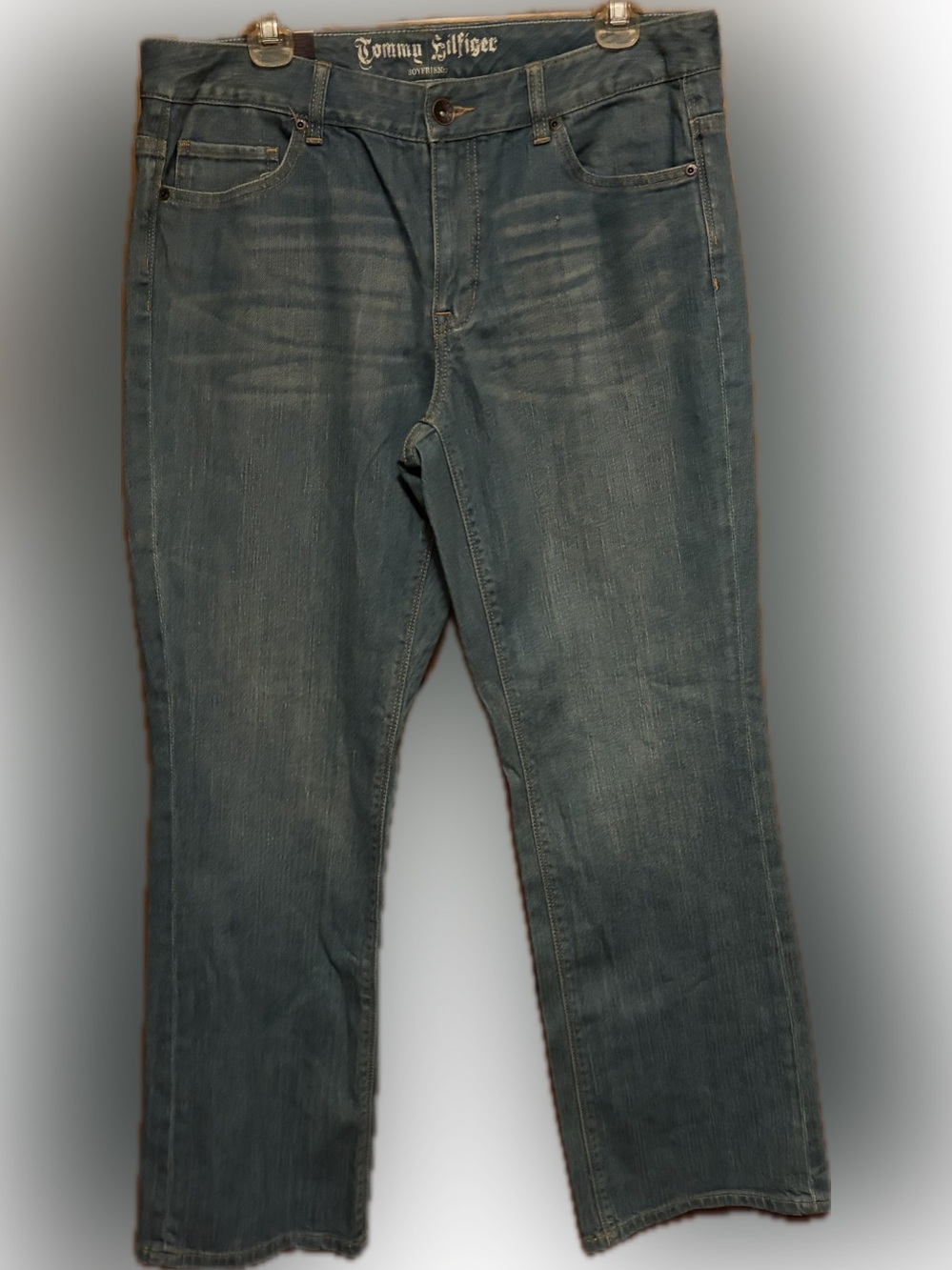 Tommy Hilfiger Men's Faded Blue Straight Jeans
